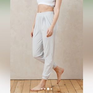 NEW ADAY PACK IT UP JOGGERS SIZE M CLOUD